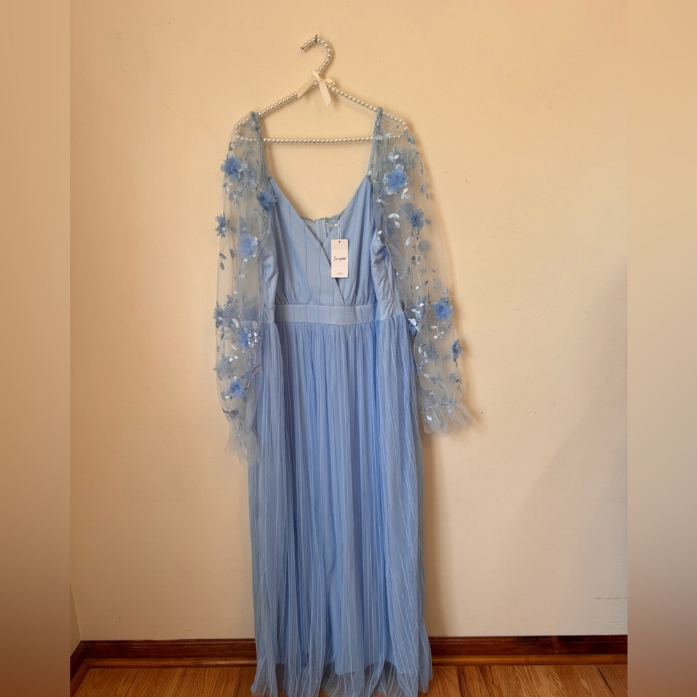 NWT Simplee Light Blue Floral Mesh Long Sleeve Dress